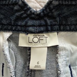Ann Taylor Loft wide leg jeans size 6